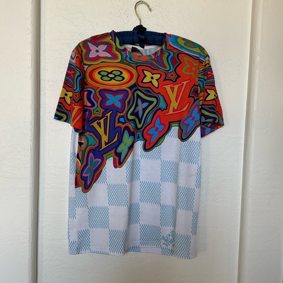 Faux but Fabulous Louis Vuitton Multicolor Psychedelic Monogram T-shirt. Size L - Picture 2 of 9